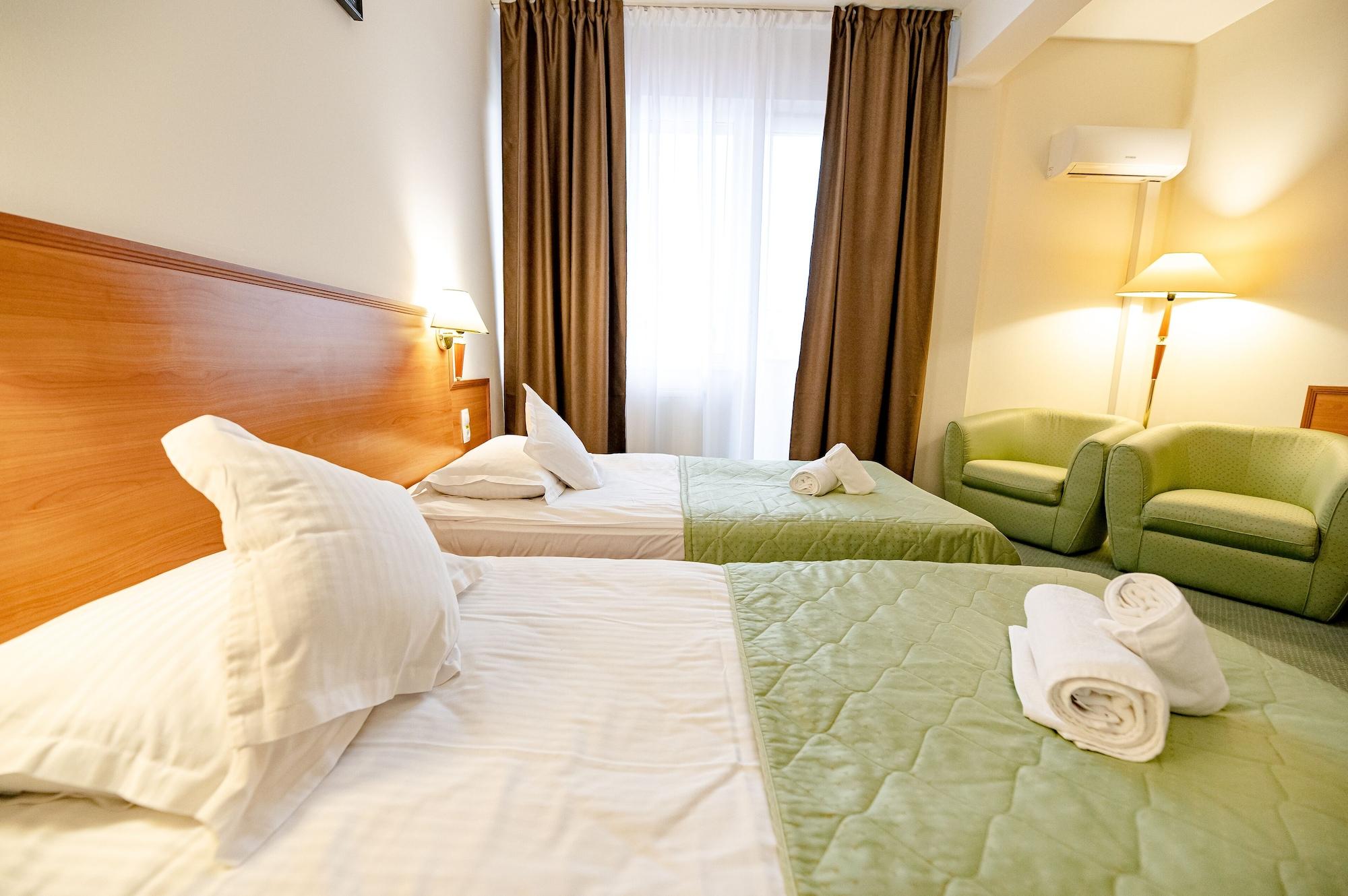 Hotel Rivulus Baia Mare Buitenkant foto