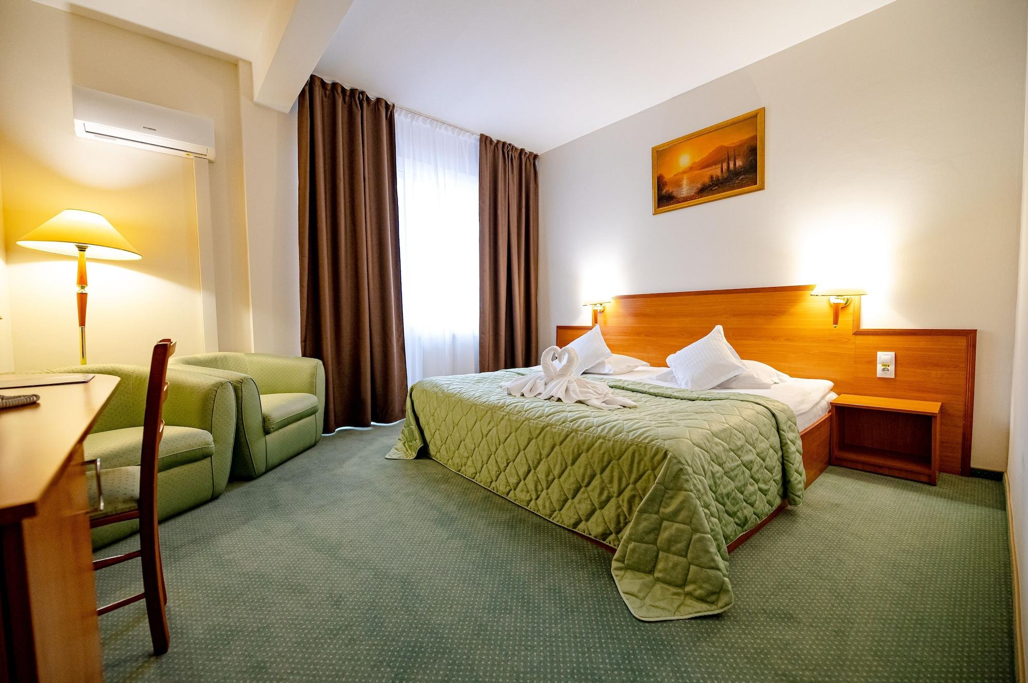 Hotel Rivulus Baia Mare Buitenkant foto