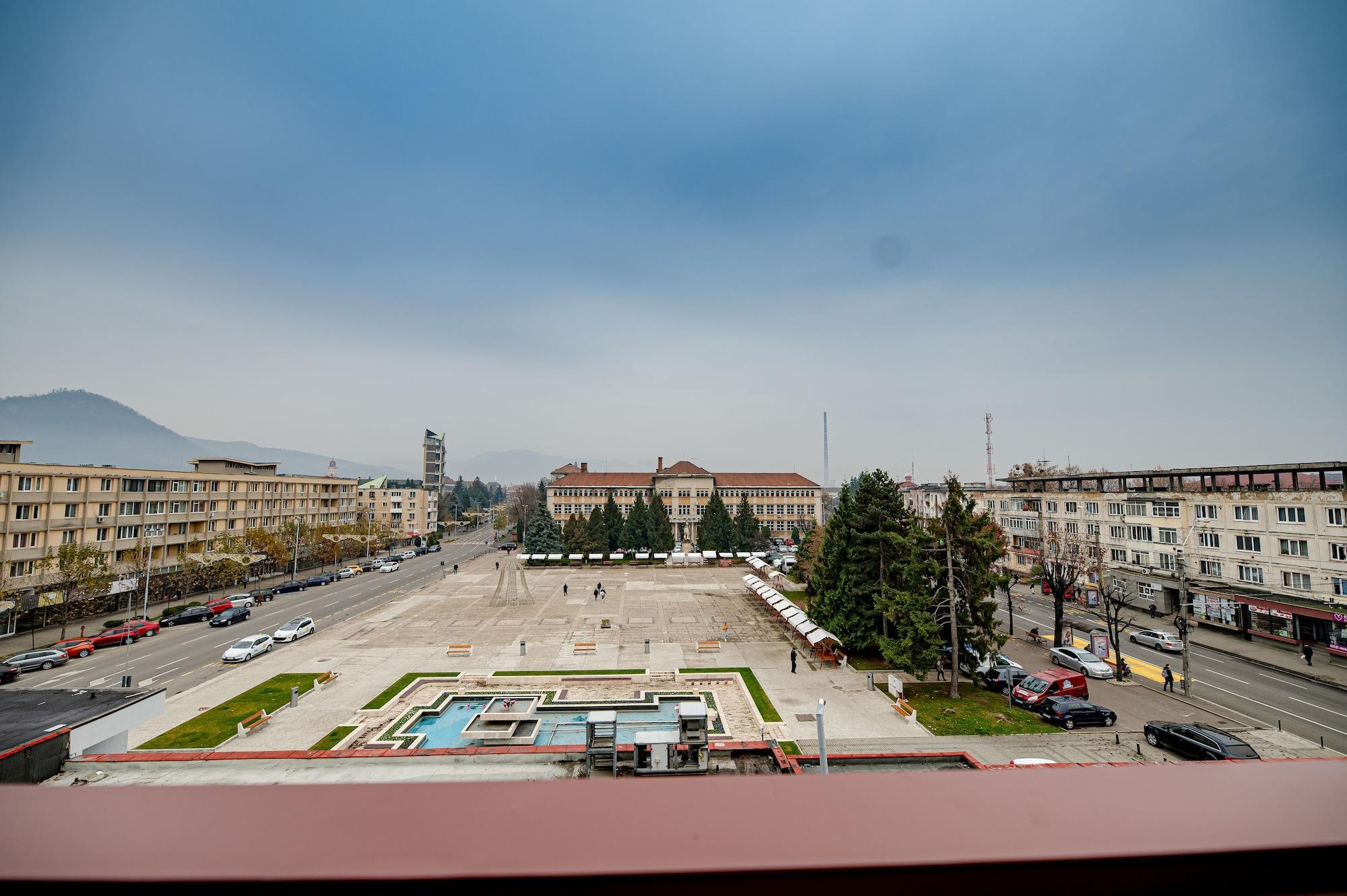 Hotel Rivulus Baia Mare Buitenkant foto