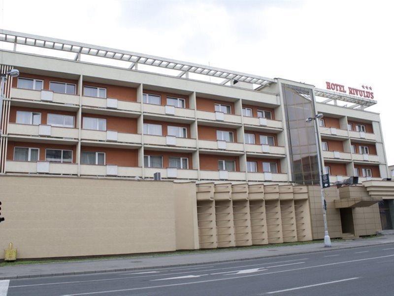 Hotel Rivulus Baia Mare Buitenkant foto