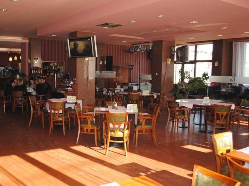 Hotel Rivulus Baia Mare Buitenkant foto